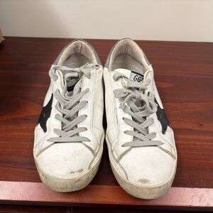 Casual White Sneakers with Black Star Accent